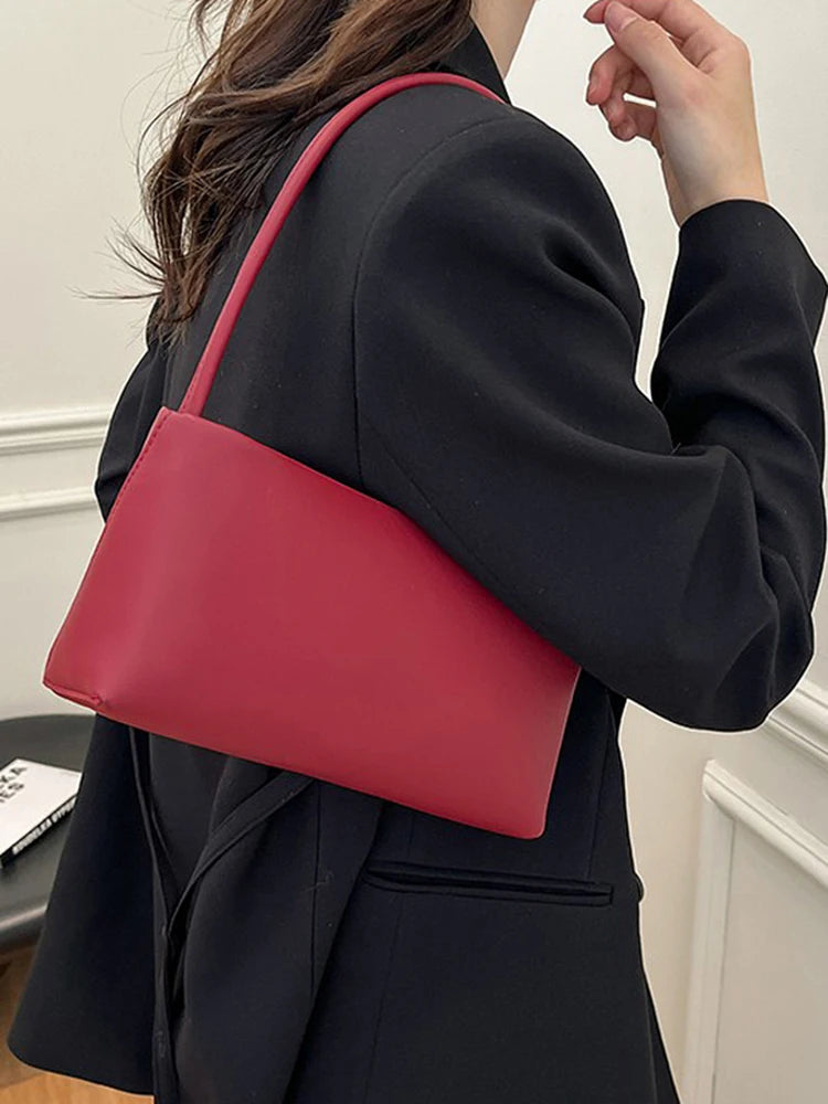 Sac souple pour femme uni – Nouveauté Printemps/Été 2025 – Sac polyvalent porté croisé ou à l'épaule (style « sous le bras ») en PU – Sac carré idéal pour le quotidien