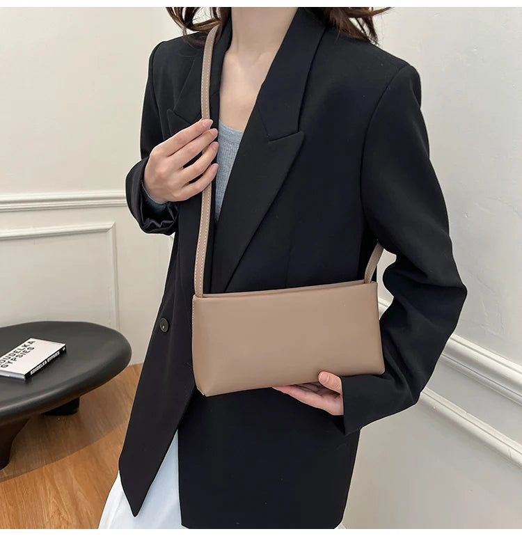Sac souple pour femme uni – Nouveauté Printemps/Été 2025 – Sac polyvalent porté croisé ou à l'épaule (style « sous le bras ») en PU – Sac carré idéal pour le quotidien