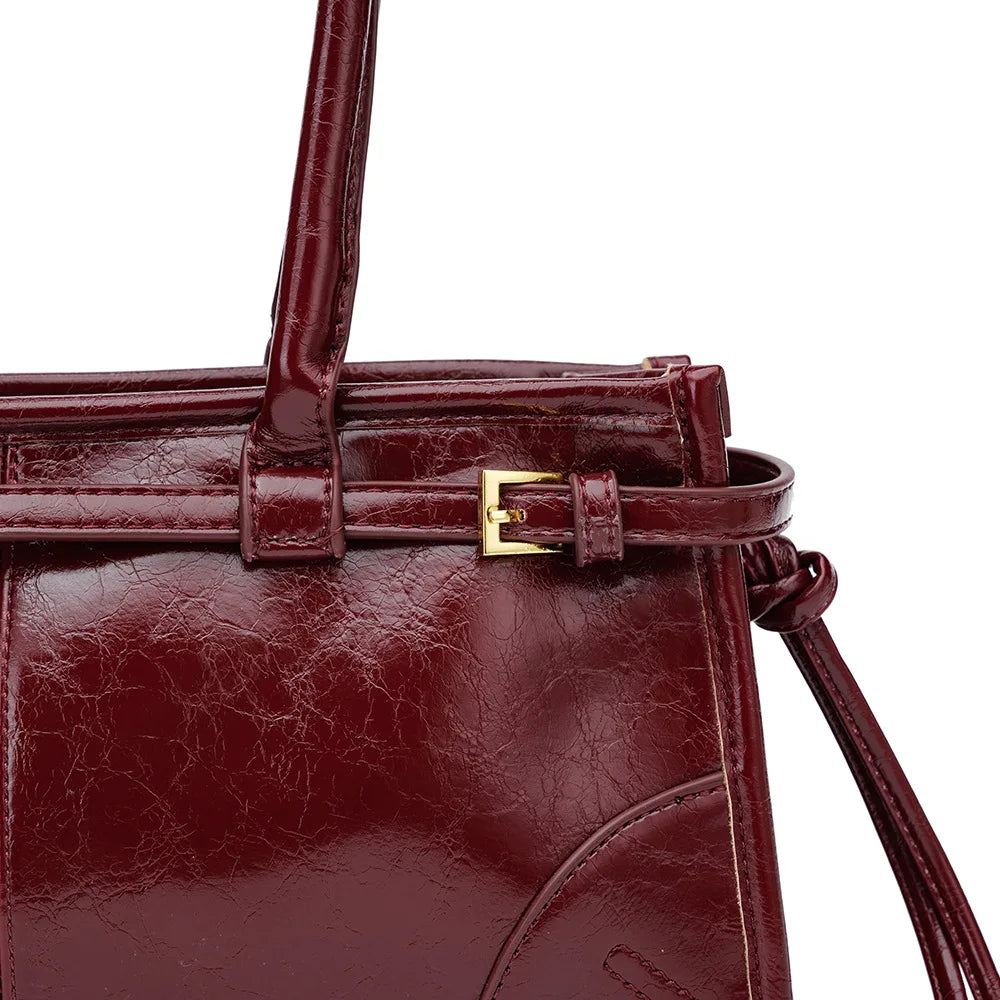 Nouveau sac bandoulière pour femme style Boston 2025 – Cuir souple effet huilé/ciré, design superposé, style moto chic