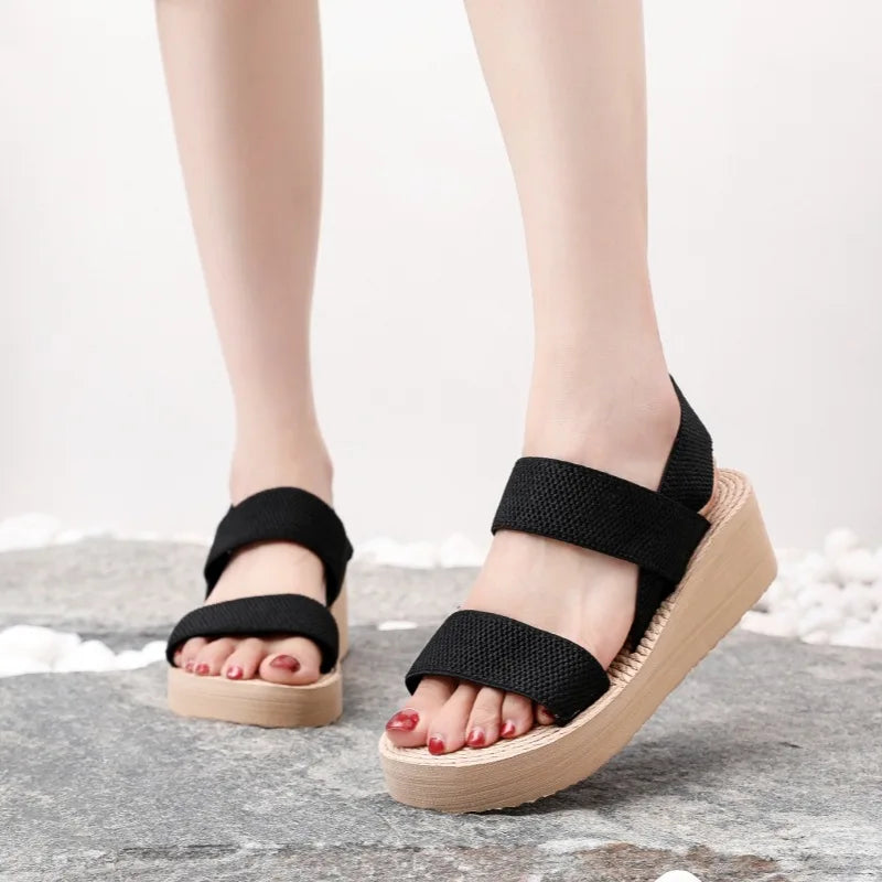Sandales compensées minimalistes à bride arrière pour femme – Grandes tailles – Chaussures d'été à plateforme pour l'extérieur – Sandales de loisirs légères et souples en EVA