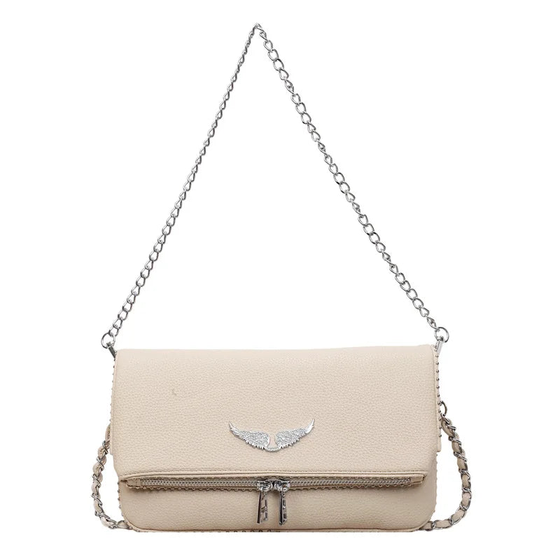 Petit sac carré tendance et épuré pour femme – Sac bandoulière avec chaîne, style rétro, porté épaule ou à la main.