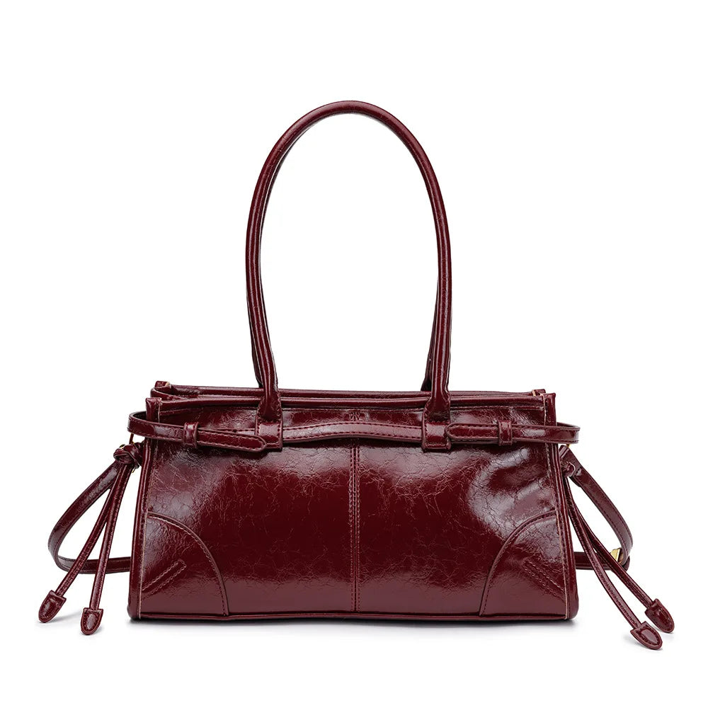 Nouveau sac bandoulière pour femme style Boston 2025 – Cuir souple effet huilé/ciré, design superposé, style moto chic