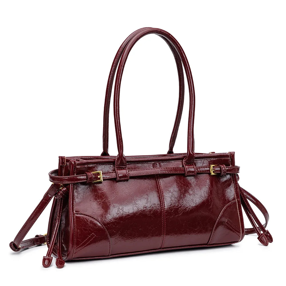 Nouveau sac bandoulière pour femme style Boston 2025 – Cuir souple effet huilé/ciré, design superposé, style moto chic