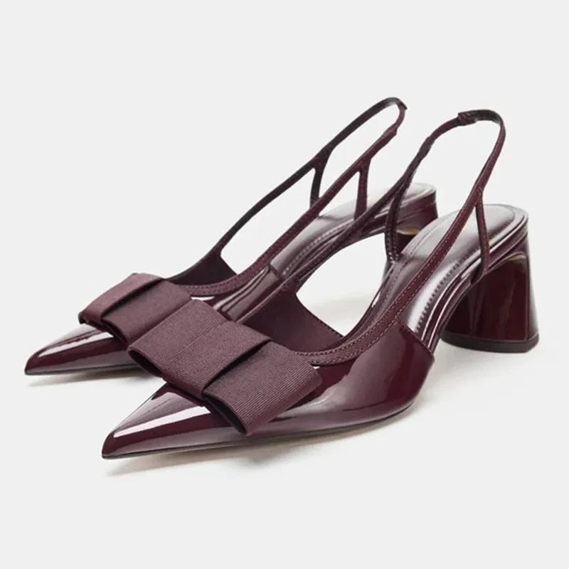 Escarpins sexy en cuir verni bordeaux à bout pointu pour femme – Chaussures de créateur élégantes et confortables avec bride arrière et nœud, idéales pour les soirées et banquets.