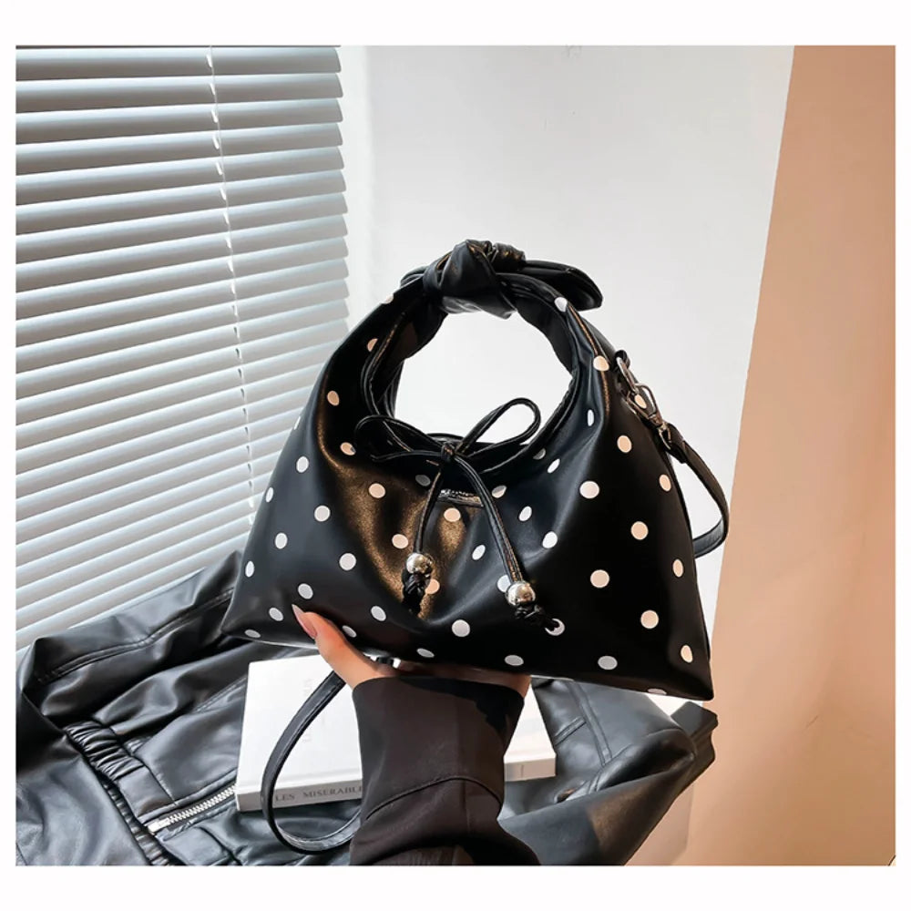 Sac polyvalent pour femme : sac à bandoulière en cuir rétro avec nœud, porté croisé, modèle original à pois, idéal pour le quotidien et les sorties décontractées.