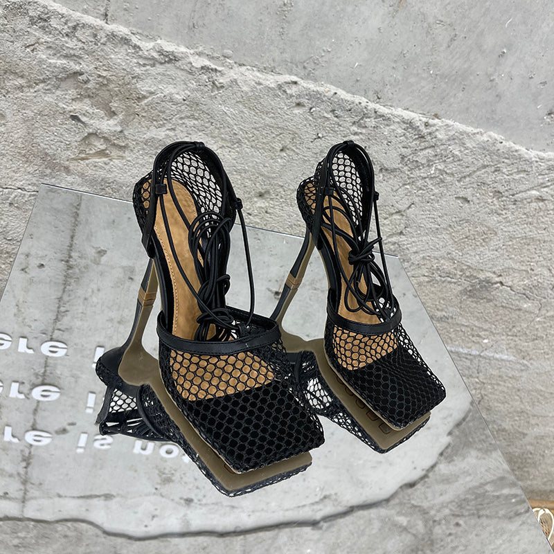 Aneikeh – Escarpins-sandales sexy en résille pour femme (été 2025) – Bout carré, talons aiguilles hauts, lacets croisés, style ajouré – Idéal pour soirées et occasions habillées