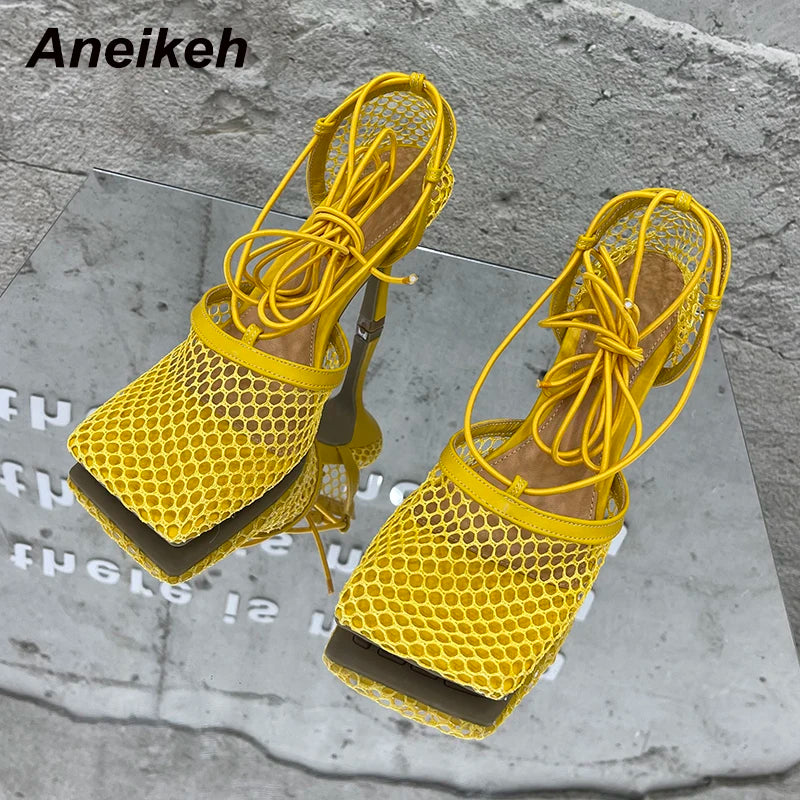 Aneikeh – Escarpins-sandales sexy en résille pour femme (été 2025) – Bout carré, talons aiguilles hauts, lacets croisés, style ajouré – Idéal pour soirées et occasions habillées