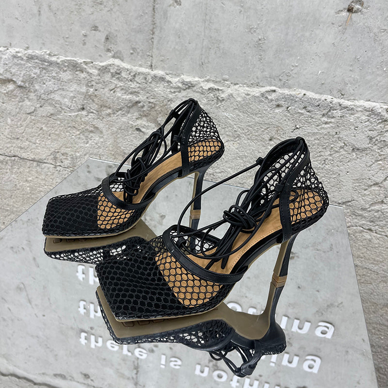 Aneikeh – Escarpins-sandales sexy en résille pour femme (été 2025) – Bout carré, talons aiguilles hauts, lacets croisés, style ajouré – Idéal pour soirées et occasions habillées