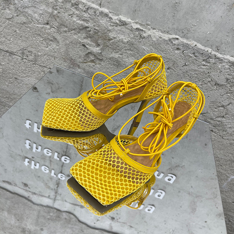 Aneikeh – Escarpins-sandales sexy en résille pour femme (été 2025) – Bout carré, talons aiguilles hauts, lacets croisés, style ajouré – Idéal pour soirées et occasions habillées