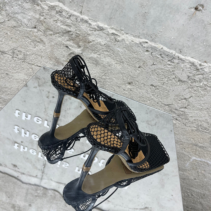 Aneikeh – Escarpins-sandales sexy en résille pour femme (été 2025) – Bout carré, talons aiguilles hauts, lacets croisés, style ajouré – Idéal pour soirées et occasions habillées