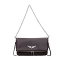 Petit sac carré tendance et épuré pour femme – Sac bandoulière avec chaîne, style rétro, porté épaule ou à la main.