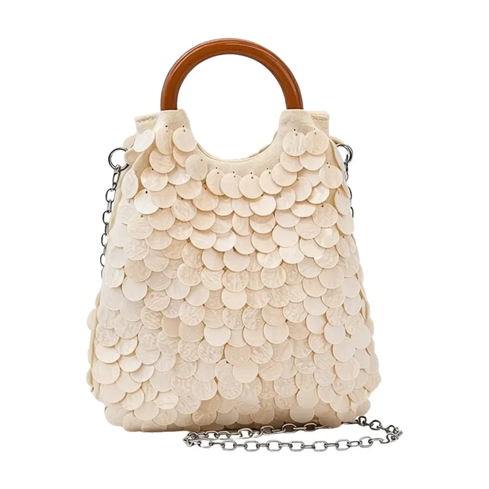 Sac à main féerique en perles fait main, grande capacité, orné de coquillages, pochette style sirène, format compact.