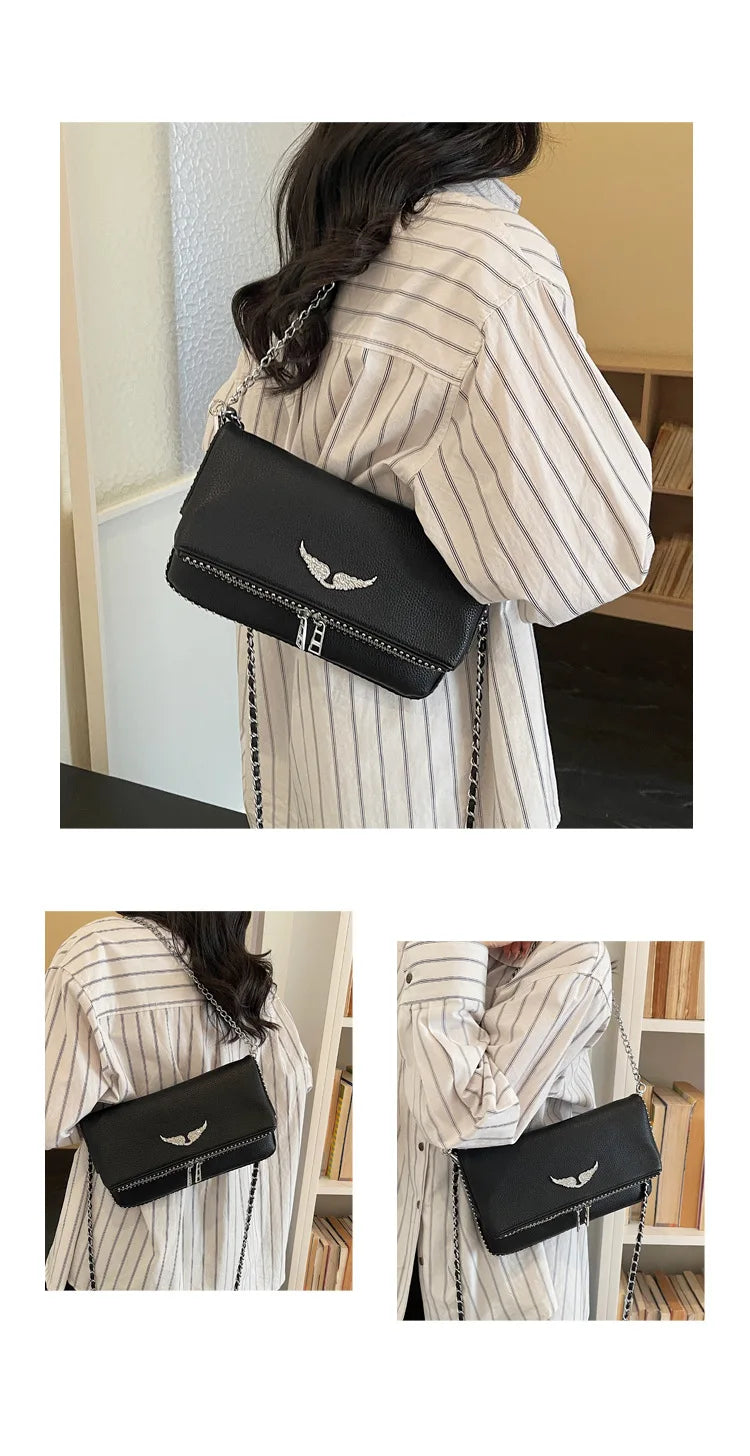 Petit sac carré tendance et épuré pour femme – Sac bandoulière avec chaîne, style rétro, porté épaule ou à la main.